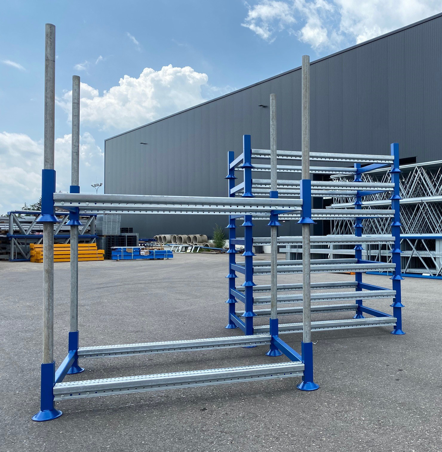 100 pcs. Transport racks - stanchion racks - tray racks 2000 kg load capacity